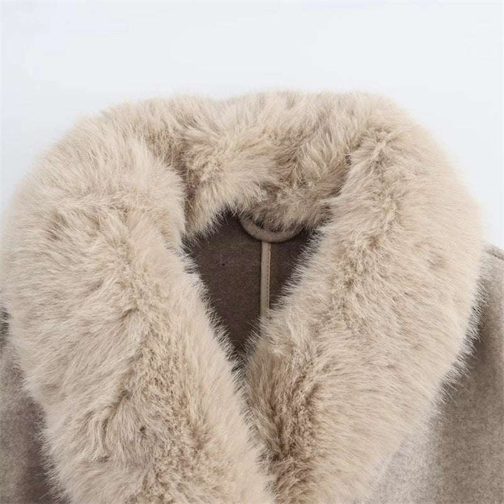 Women's Loose Woolen Coat with Fur Collar - Solid Color Oatmeal